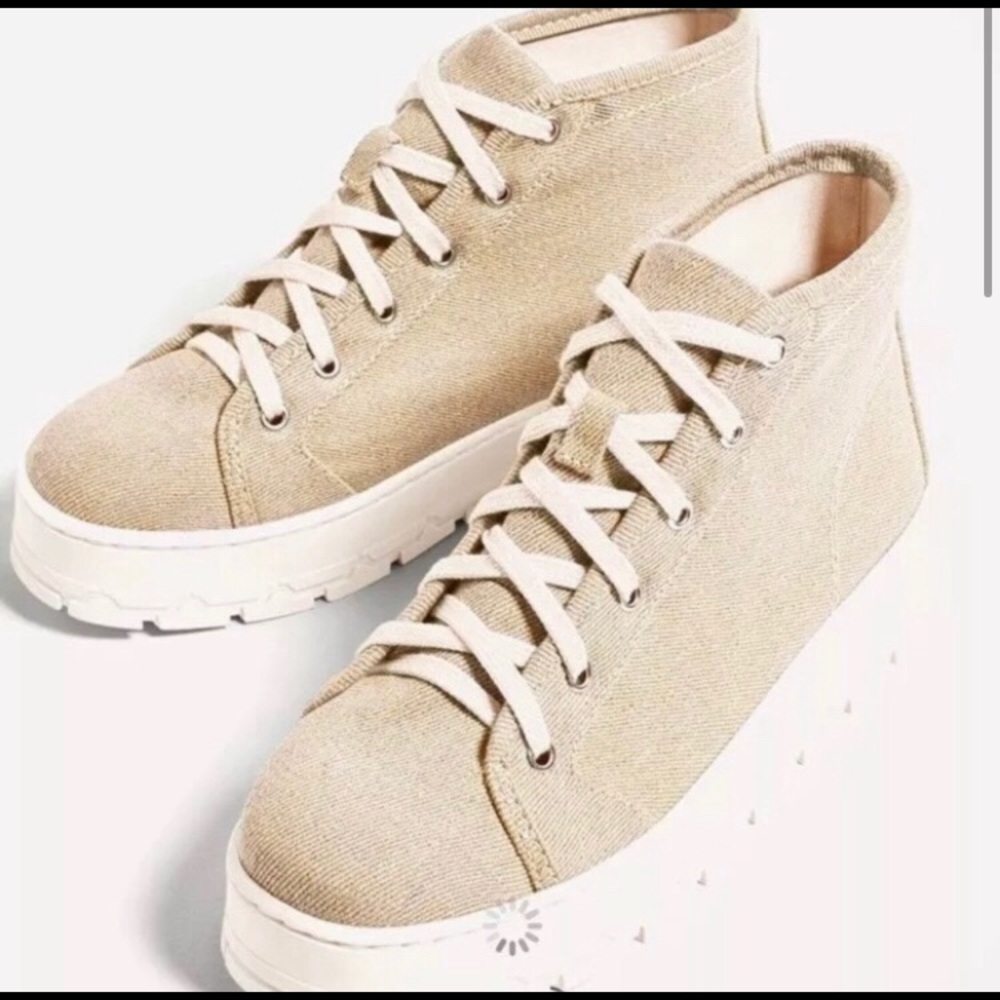 Zara ankle canvas boot. Size 9